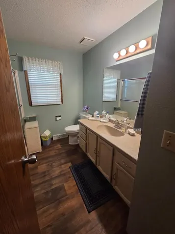 119 & 121 14th Street N Oakes ND 58474