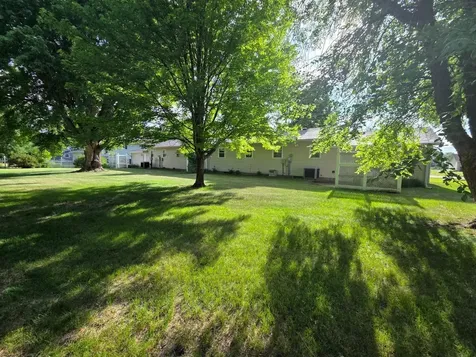 119 & 121 14th Street N Oakes ND 58474