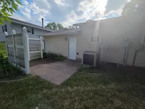119 & 121 14th Street N Oakes ND 58474