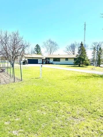 1421 Riverside Drive NW Baudette MN 56623