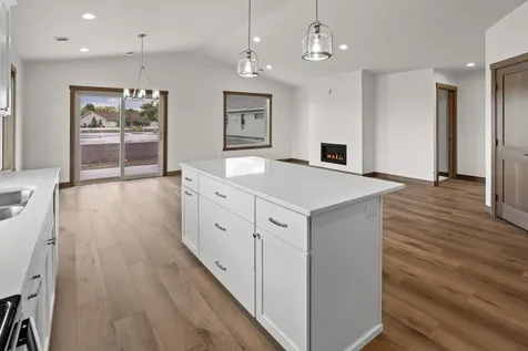6463 Brekke Way S Fargo ND 58104