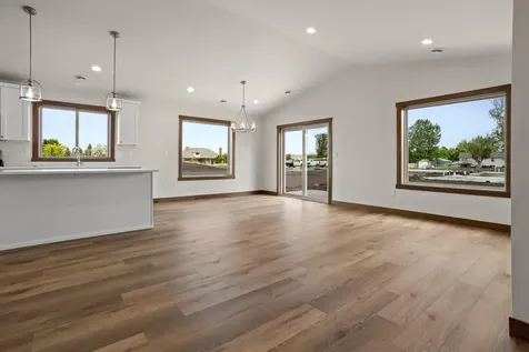 6463 Brekke Way S Fargo ND 58104