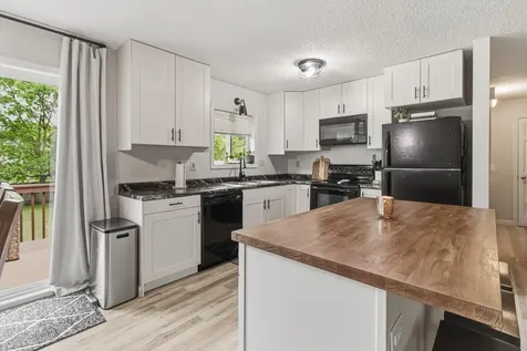 1938 53rd Avenue S Fargo ND 58104
