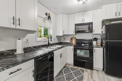 1938 53rd Avenue S Fargo ND 58104