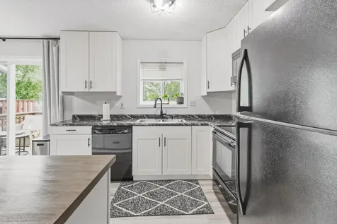 1938 53rd Avenue S Fargo ND 58104