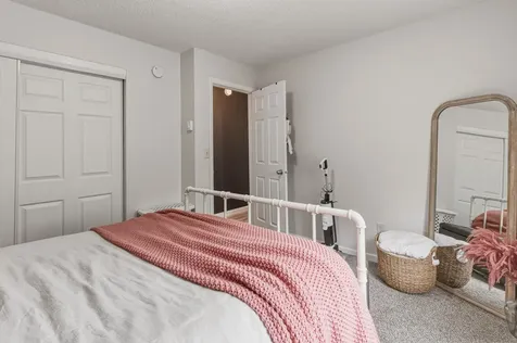 1938 53rd Avenue S Fargo ND 58104
