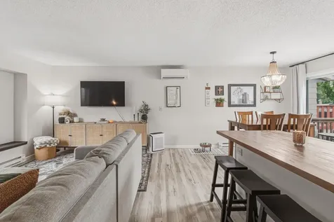 1938 53rd Avenue S Fargo ND 58104