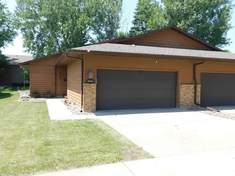 2524 25th Avenue S Fargo ND 58103