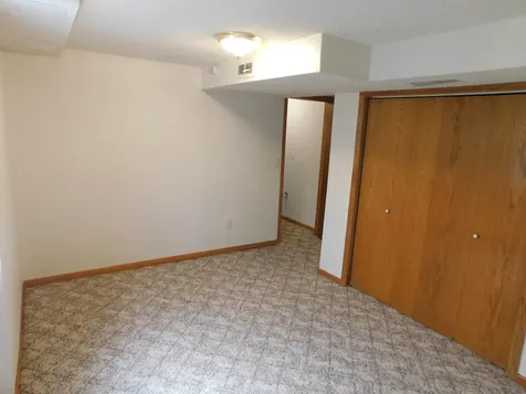 2524 25th Avenue S Fargo ND 58103