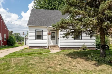 102 5th Street NE Montgomery MN 56069