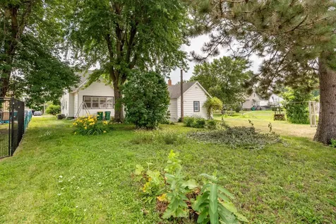 102 5th Street NE Montgomery MN 56069