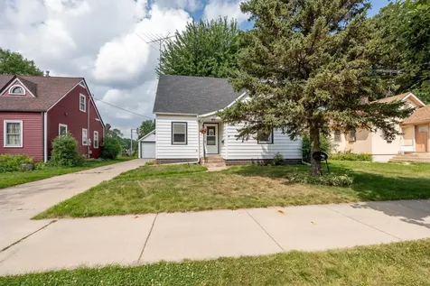 102 5th Street NE Montgomery MN 56069