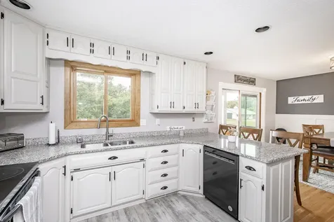 16657 52nd Street SE Kindred ND 58051