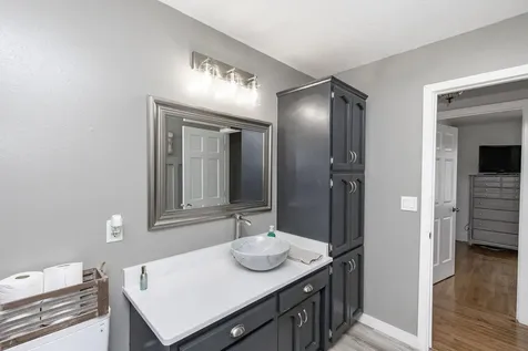 16657 52nd Street SE Kindred ND 58051