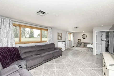 16657 52nd Street SE Kindred ND 58051