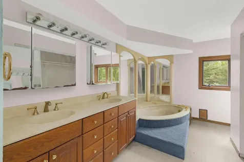 9785 Alaureate Court Inver Grove Heights MN 55077