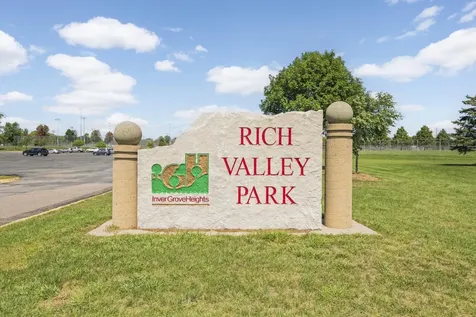 9785 Alaureate Court Inver Grove Heights MN 55077