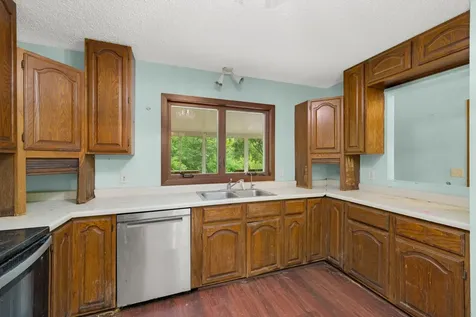 9785 Alaureate Court Inver Grove Heights MN 55077