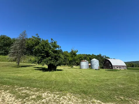 5263 County 22 Houston MN 55943