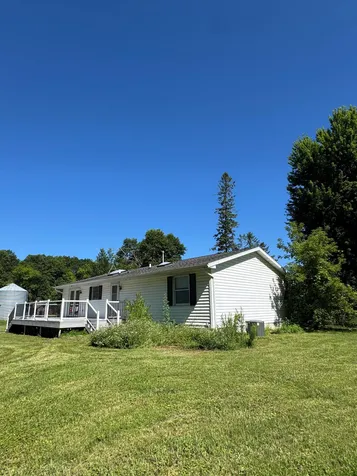 5263 County 22 Houston MN 55943