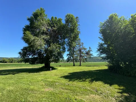 5263 County 22 Houston MN 55943
