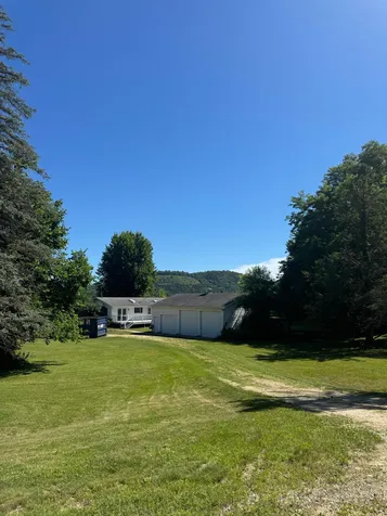 5263 County 22 Houston MN 55943