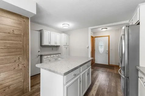 9924 Little Circle Bloomington MN 55437