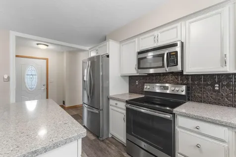 9924 Little Circle Bloomington MN 55437