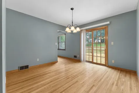 9924 Little Circle Bloomington MN 55437