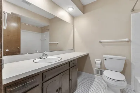 9924 Little Circle Bloomington MN 55437