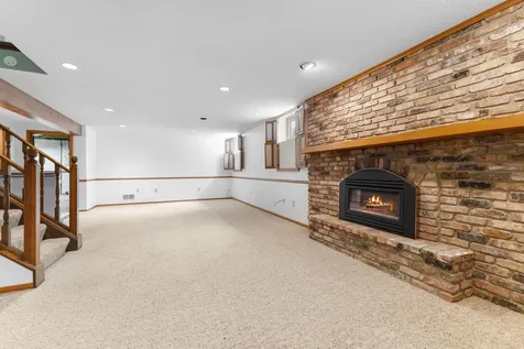 9924 Little Circle Bloomington MN 55437