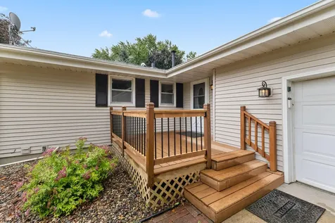 9924 Little Circle Bloomington MN 55437