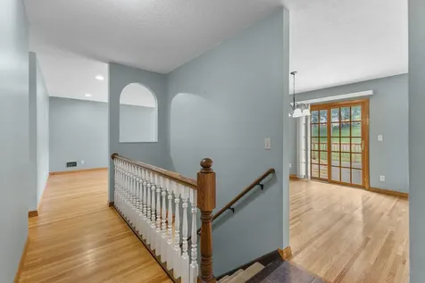 9924 Little Circle Bloomington MN 55437