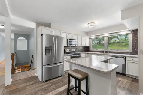 9924 Little Circle Bloomington MN 55437