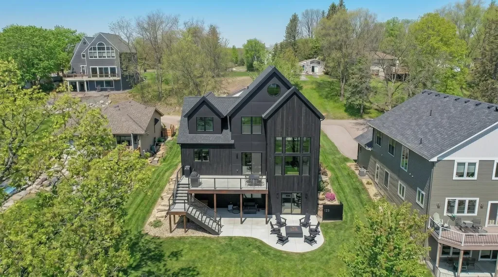 1353 Palmer Drive N Lake Elmo MN 55042