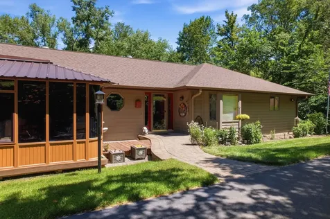 47060 Queens Cove Circle La Crescent MN 55947