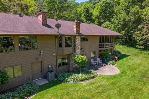 47060 Queens Cove Circle La Crescent MN 55947