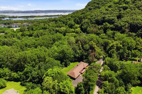 47060 Queens Cove Circle La Crescent MN 55947