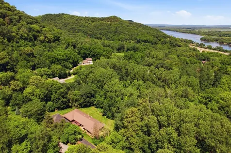 47060 Queens Cove Circle La Crescent MN 55947