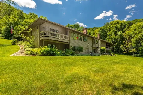47060 Queens Cove Circle La Crescent MN 55947