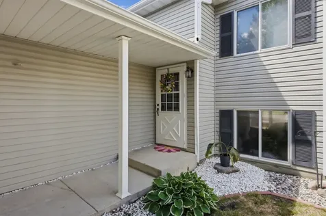 2927 35th Avenue S Fargo ND 58104