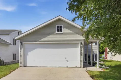2927 35th Avenue S Fargo ND 58104