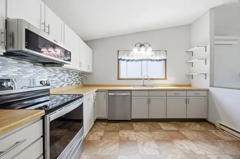 2927 35th Avenue S Fargo ND 58104