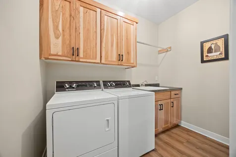 173 Eau Claire Avenue SE Hutchinson MN 55350
