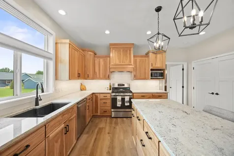 173 Eau Claire Avenue SE Hutchinson MN 55350