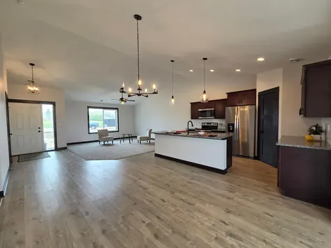 250 Henry Circle Green Isle MN 55338