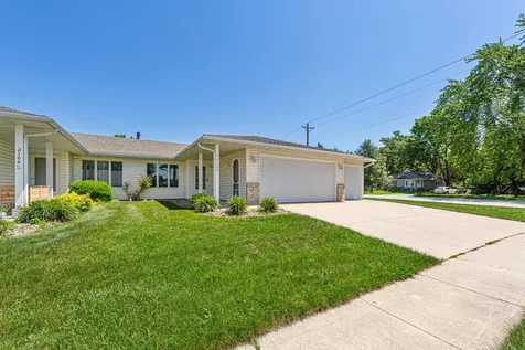 2102 Mcquillan Court SE Rochester MN 55904