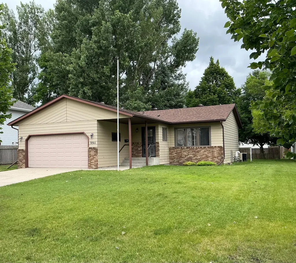 3511 13th Street S Moorhead MN 56560