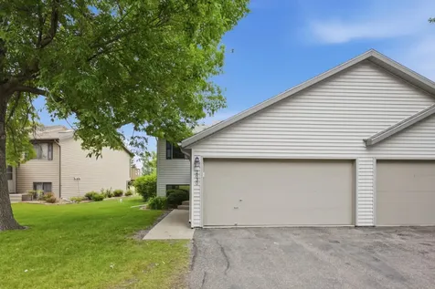 2830 32nd Street S Moorhead MN 56560