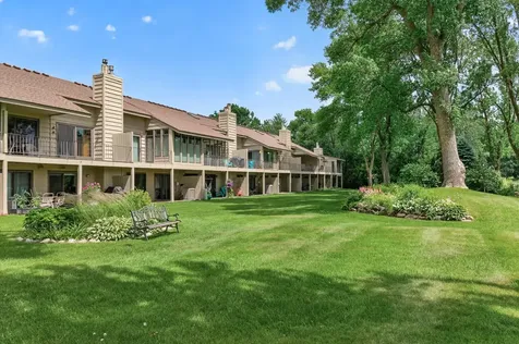 1285 Black Oaks Court N Plymouth MN 55447